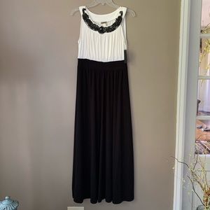 NWT!!! Haan Black and White Maxi dress
